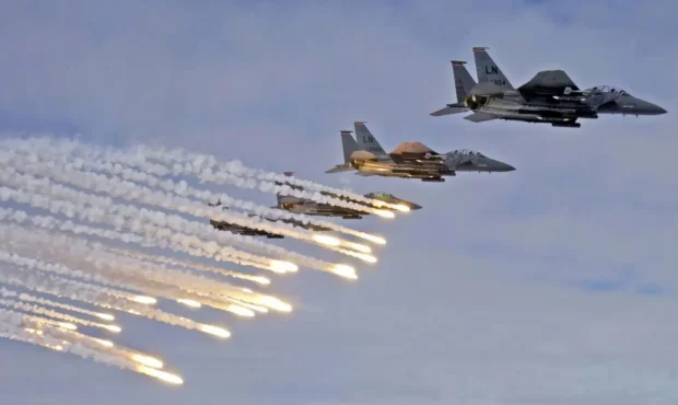 ادعای دستور نظامی ترامپ علیه ایران ادعای دستور نظامی ترامپ علیه ایران