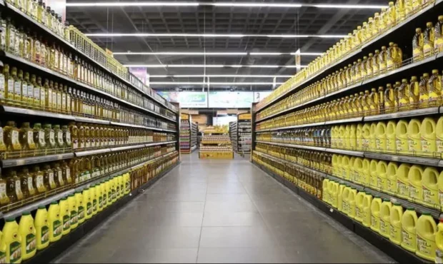 روغن از قفسه فروشگاهها گریخت / قیمتها ۳ برابر شد روغن از قفسه فروشگاهها گریخت / قیمتها ۳ برابر شد