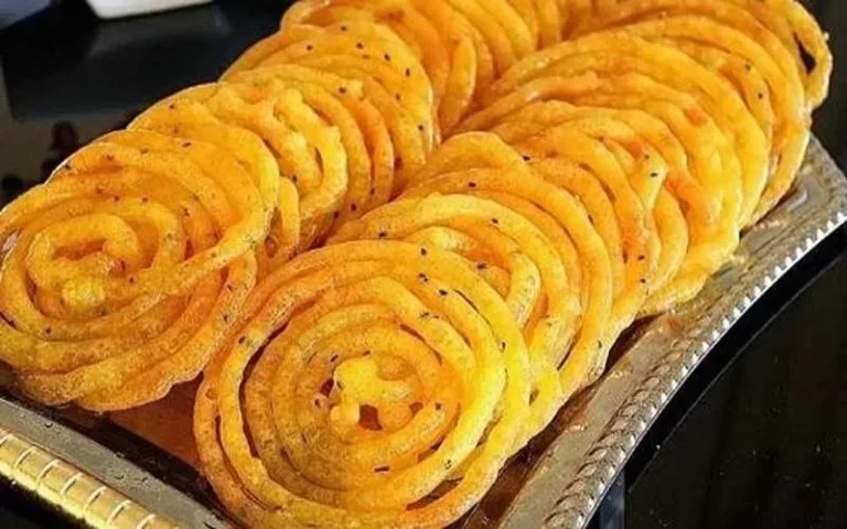 طرز تهیه زولبیا خانگی برای ماه رمضان / نکات طلایی