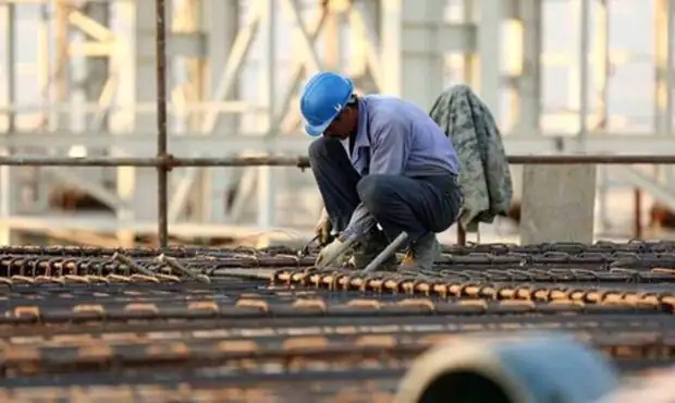 مجلس تکلیف حقوق سال ۱۴۰۵ را روشن کرد / حداقل حقوق کارگران ۱۸ میلیون و ۷۰۰ تومان شد مجلس تکلیف حقوق سال ۱۴۰۵ را روشن کرد / حداقل حقوق کارگران ۱۸ میلیون و ۷۰۰ تومان شد