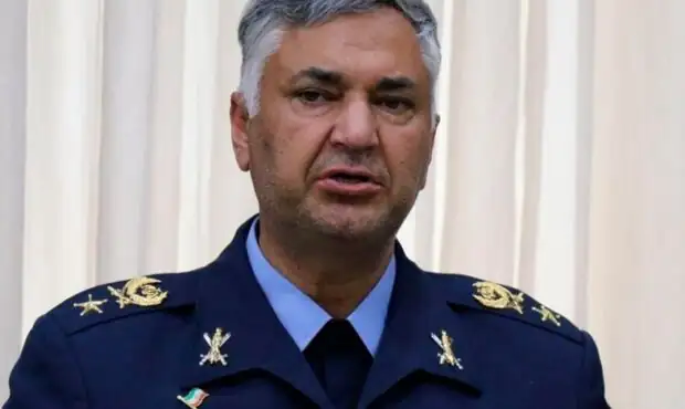 فرمانده ارشد ارتش: در مقطع حساسی از تاریخ خود قرار داریم