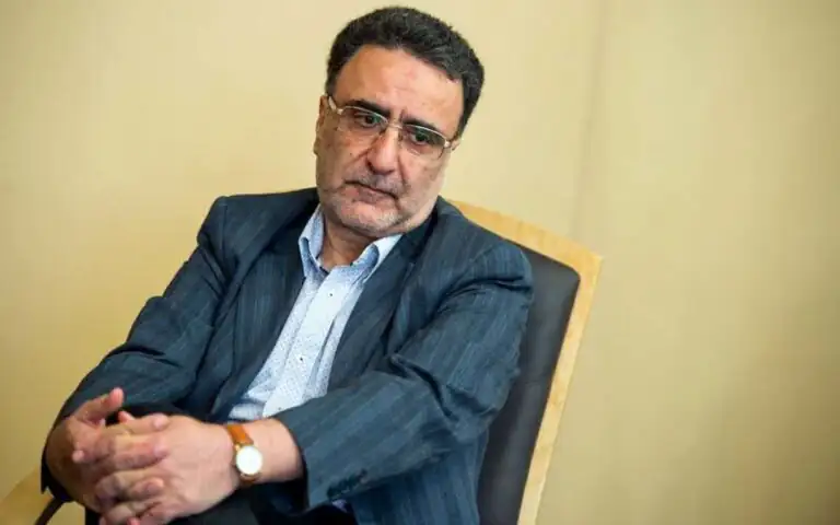 توضیحات وکیل مصطفی تاج‌زاده درباره حکم جدید / در دادگاه شرکت نمی‌کنیم
