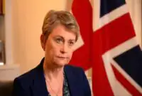 بازی جدید وزیر خارجه انگلیس/ خط و نشان هسته‌ای همراه با چراغ سبز مذاکره!