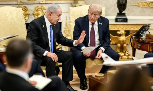 تلاش نتانیاهو برای متقاعد کردن ترامپ درخصوص حمله به ایران/ گمانهزنی در اسرائیل بر سر ضربالاجل ۱۰ روزه ترامپ تلاش نتانیاهو برای متقاعد کردن ترامپ درخصوص حمله به ایران/ گمانهزنی در اسرائیل بر سر ضربالاجل ۱۰ روزه ترامپ