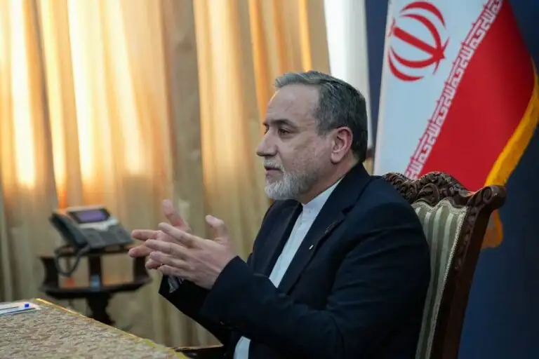 عراقچی: موشک‌های ما نمی‌توانند به خاک آمریکا برسند، اما پایگاه‌ها را می‌زنیم