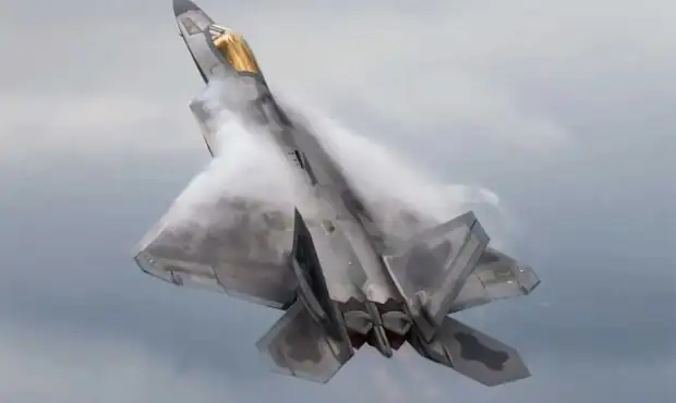 هیولای تشنهٔ آسمان / مصرف سوخت F-۲۲ رپتور شما را شگفت‌زده می‌کند