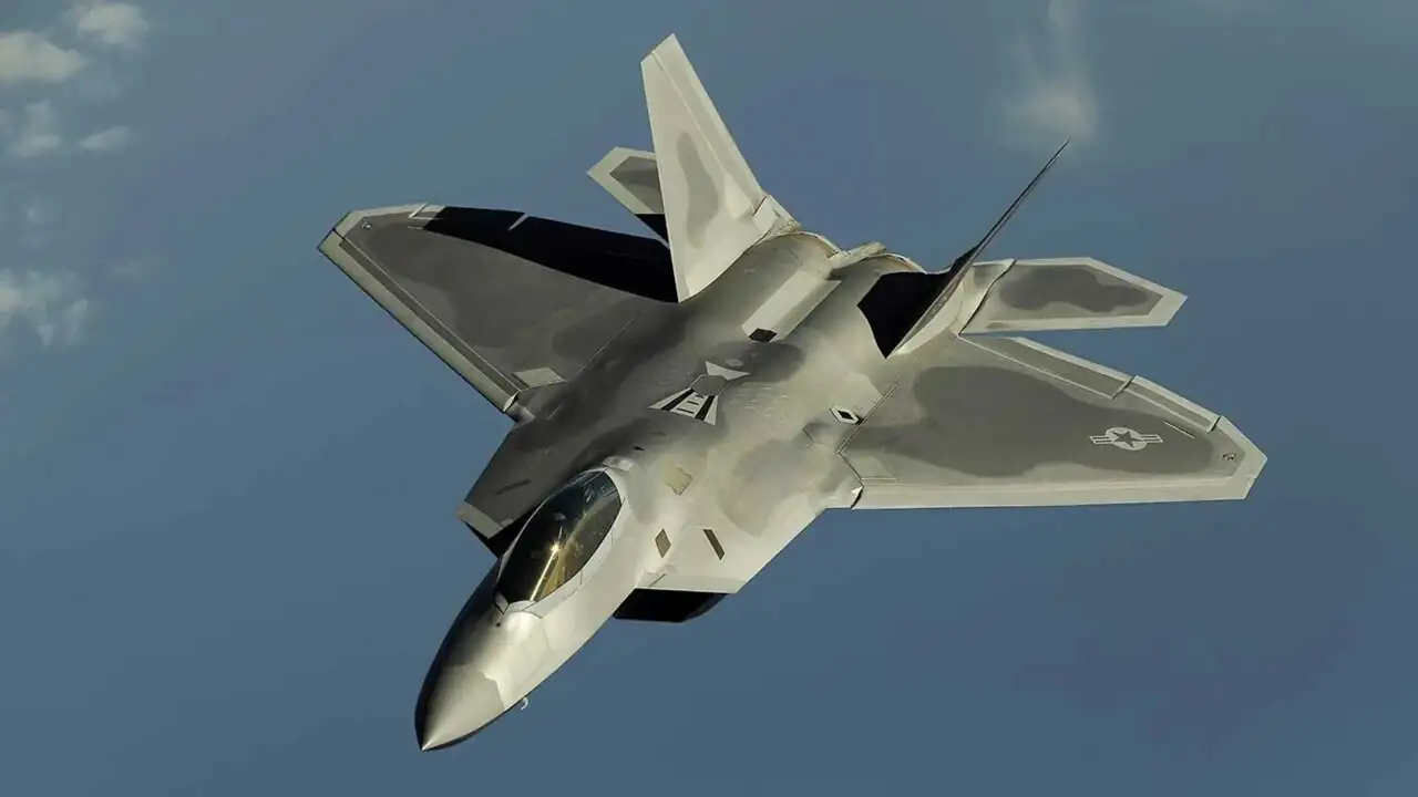 هیولای تشنهٔ آسمان / مصرف سوخت F-۲۲ رپتور شما را شگفت‌زده می‌کند