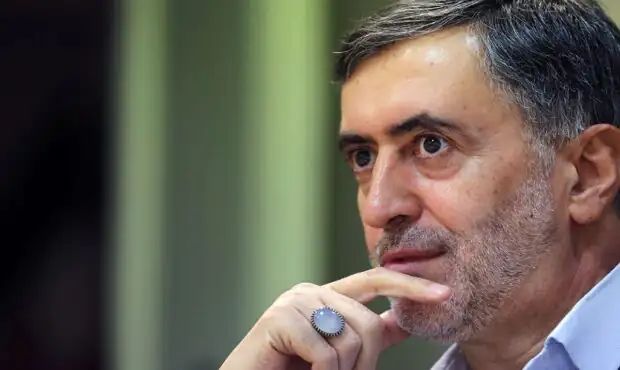 عبدالله گنجی: ترامپ نه راه پس دارد و نه راه پیش!