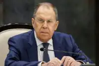 لاوروف در تماس تلفنی با عراقچی: حملات فوراً متوقف شود