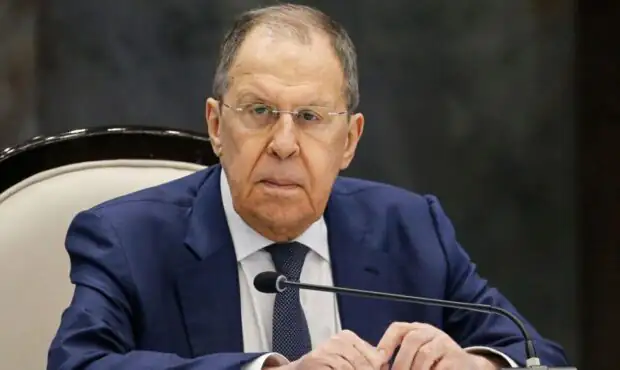 لاوروف در تماس تلفنی با عراقچی: حملات فوراً متوقف شود