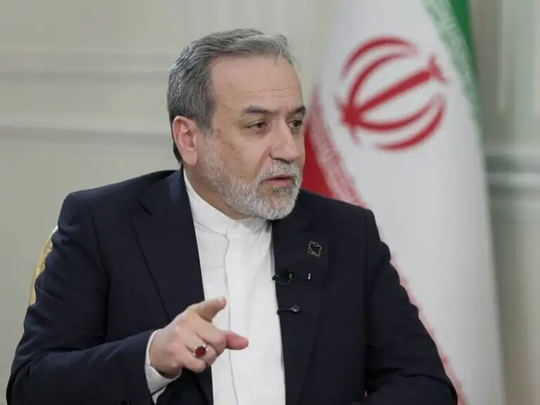 خبر عراقچی درمورد ترور فرماندهان نظامی/ وضعیت سلامت رهبر انقلاب و پزشکیان