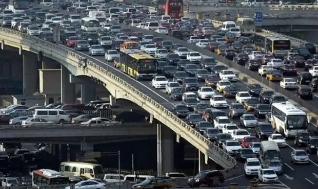 وضعیت بزرگراه‌های تهران / برخی بزرگراه‌ها پرحجم و سنگین است