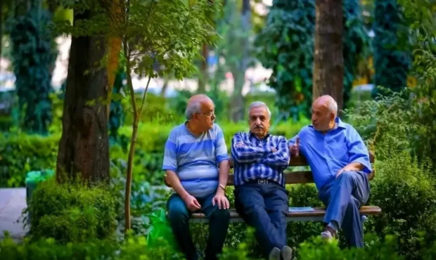 فیش عیدی بازنشستگان روی سامانه رفت / واریز پول تا ۴۸ ساعت آینده