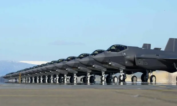 ورود 120جنگنده بمب افکن آمریکا به خاورمیانه