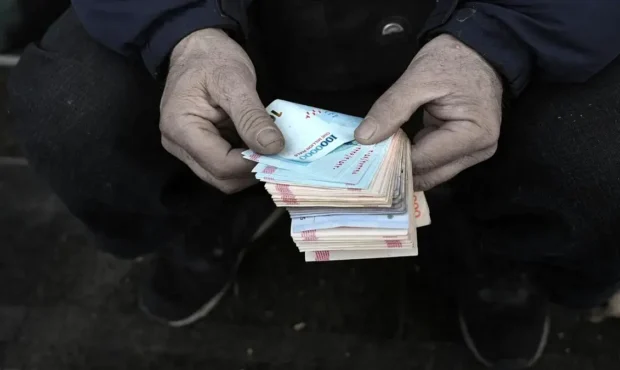 آیا حقوق بازنشستگان در آذر ماه اضافه میشود,حقوق بازنشستگان تامین اجتماعی در آذر ماه چقدر اضافه میشود