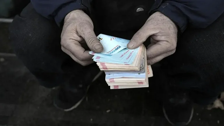 آیا حقوق بازنشستگان در آذر ماه اضافه میشود,حقوق بازنشستگان تامین اجتماعی در آذر ماه چقدر اضافه میشود