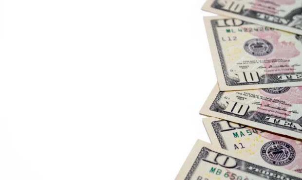 قیمت دلار بازار آزاد امروز یکشنبه ۲۶ بهمن ۱۴۰۴ | دلار در آستانه جهش دوباره؟ + جدول قیمت دلار بازار آزاد امروز یکشنبه ۲۶ بهمن ۱۴۰۴ | دلار در آستانه جهش دوباره؟ + جدول