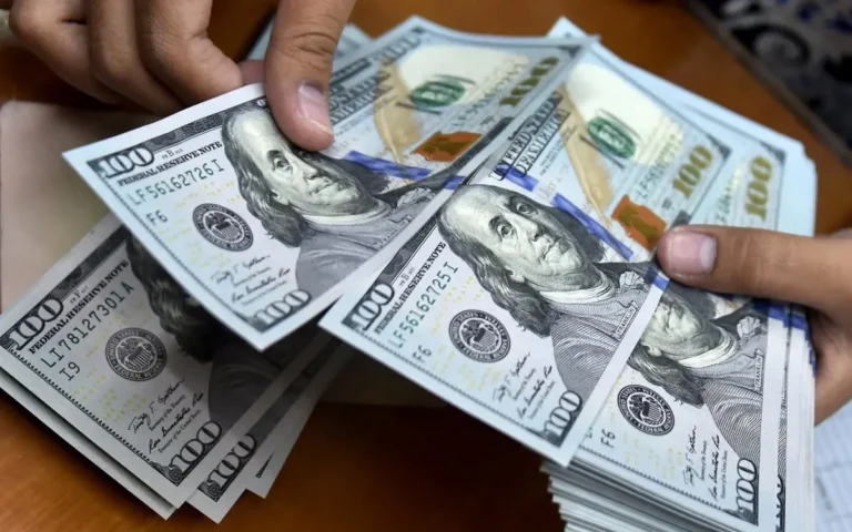 ارزش جهانی دلار چقدر شد؟