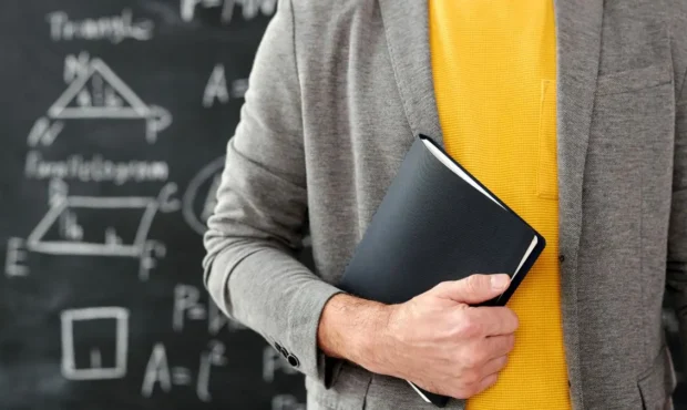 آیا مدارس و ادارات خوزستان دوشنبه ۲۷ بهمن ۱۴۰۴ تعطیل است؟