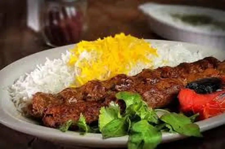 فاکتور ۱۱ میلیون تومانی برای یک افطاری ساده ۶ نفره!