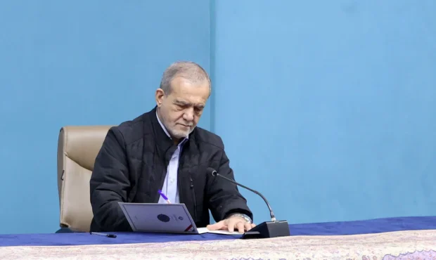 پزشکیان دستور افزایش مبلغ یارانه معیشتی را صادر کرد/ مژده به کارگران و بازنشستگان پزشکیان دستور افزایش مبلغ یارانه معیشتی را صادر کرد/ مژده به کارگران و بازنشستگان