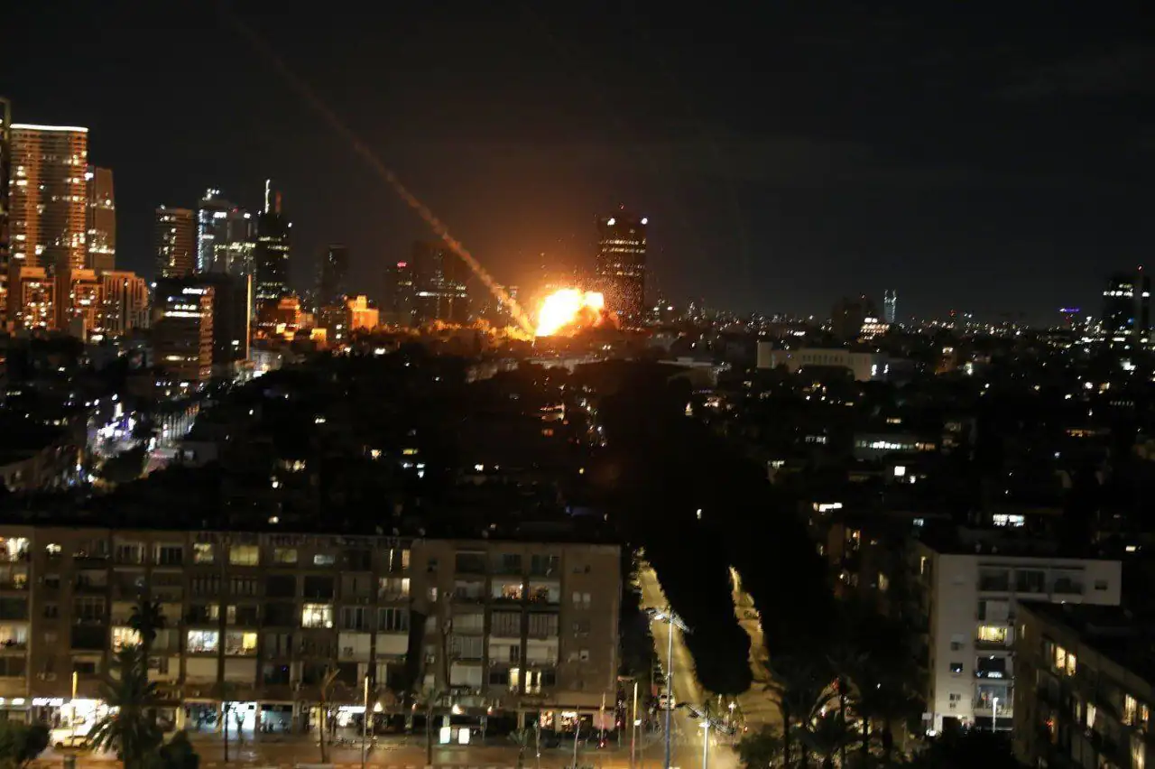 فوری / اصابت موشک‌های ایران به ستادکل ارتش اسرائیل