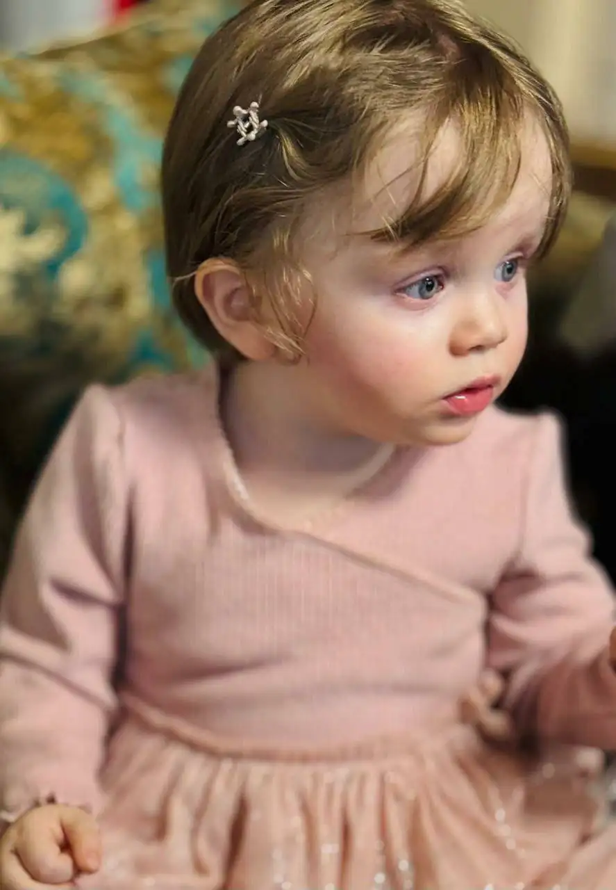 زهرا محمدی گلپایگانی نوه ۱۴ ماهه رهبر انقلاب ه شهادت رسید