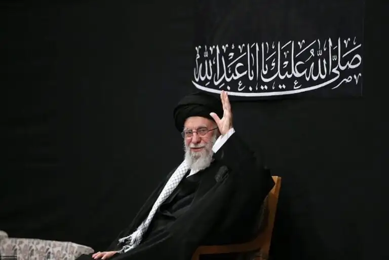 قدیمی‌ترین قاب از دوران کودکی آیت‌الله خامنه‌ای منتشر شد