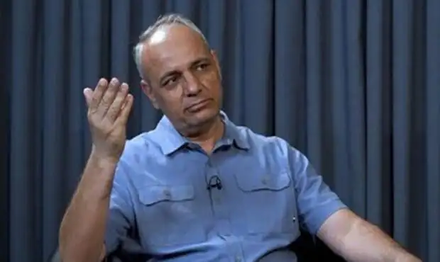 احمد زیدآبادی: کشور قربانی یک توطئهٔ بسیار پیچیده و کثیف شده است!