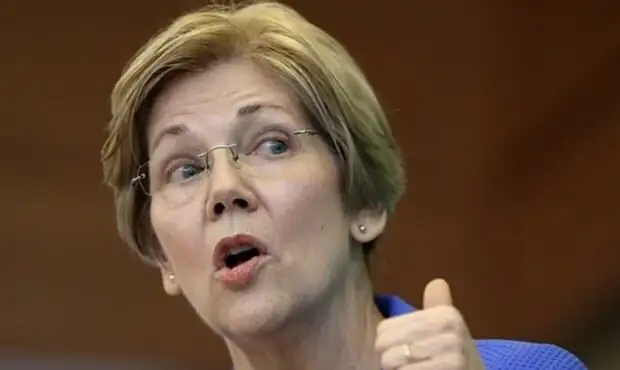 اعتراف سناتور آمریکایی به قانونی‌نبودن حمله آمریکا / جنگ تمام می‌شود؟