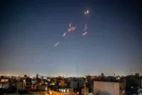 فوری؛ فعالیت پدافند هوایی در شرق تهران/ دور جدید حملات موشکی آغاز شد؟