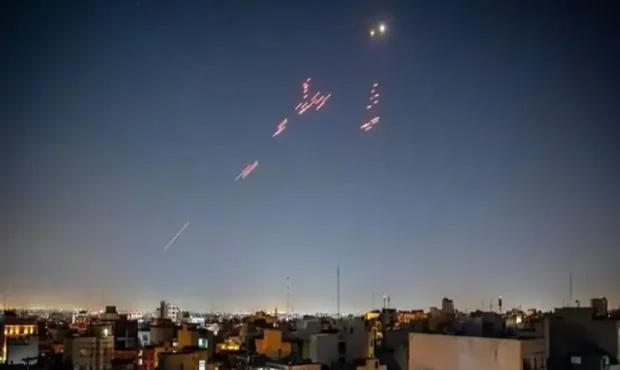 فوری؛ فعالیت پدافند هوایی در شرق تهران/ دور جدید حملات موشکی آغاز شد؟