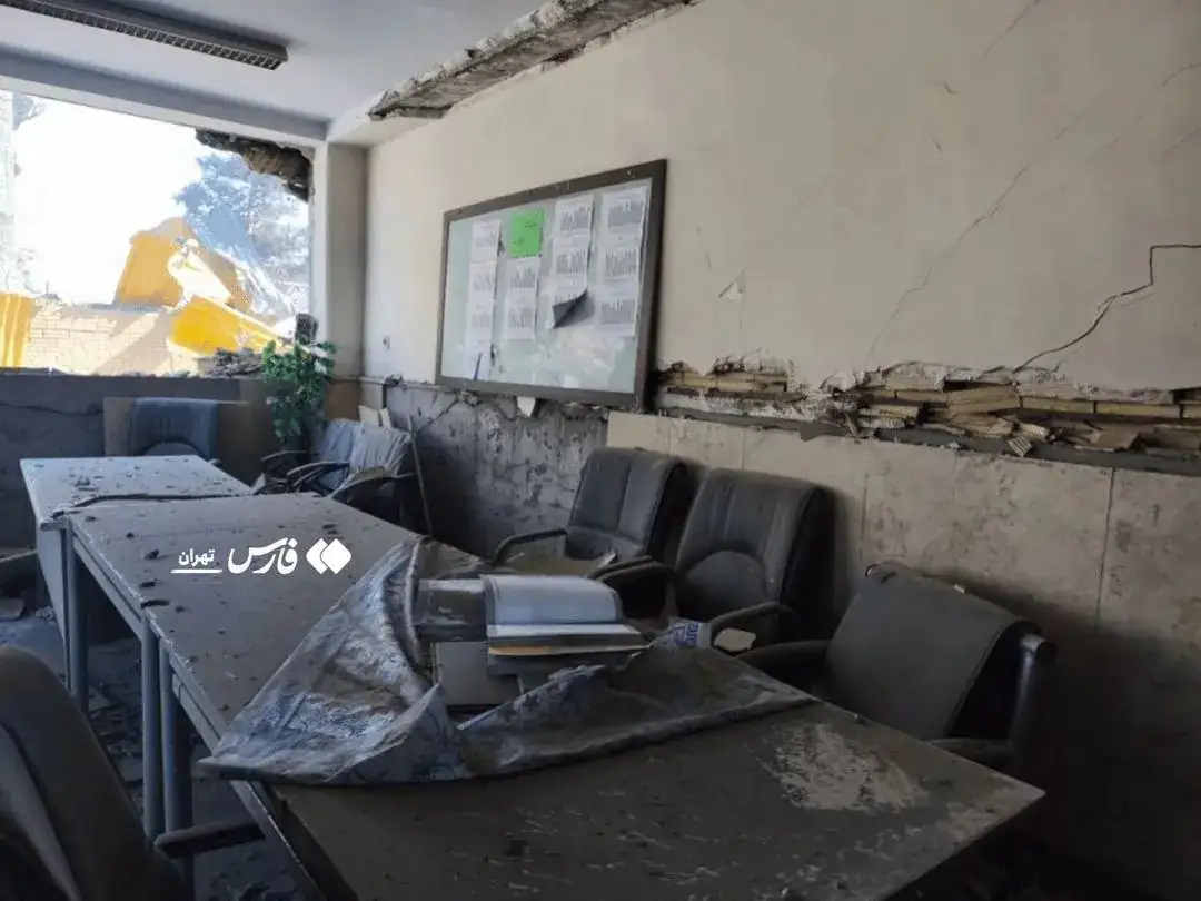 اولین تصاویر از حمله موشکی به ۲ مدرسه در پرند + عکس