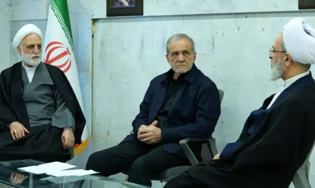 پزشکیان: شورای موقت رهبری تصویب کرد که دیگر به کشورهای همسایه حمله نشود