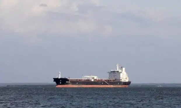 حمله پهپادی در خلیج فارس/ نفتکش مرتبط با آمریکا هدف قرار گرفت