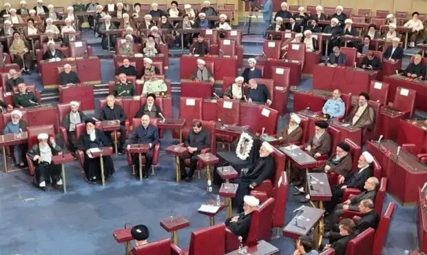 پیشنهاد جالب روزنامه اصلاحطلب به مجلس خبرگان برای انتخاب رهبر پیشنهاد جالب روزنامه اصلاحطلب به مجلس خبرگان برای انتخاب رهبر