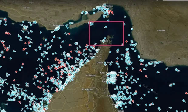 واکنش عجیب ترامپ به وضعیت تنگه هرمز / آمریکا عقب‌نشینی کرد