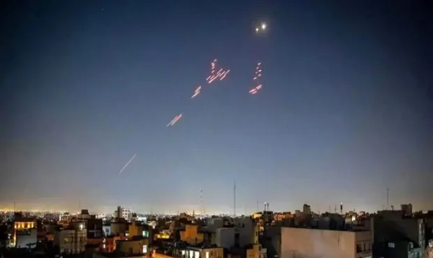 شنیده شدن صدای چند انفجار شدید دقایقی قبل در غرب تهران