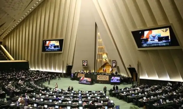 بیانیه نمایندگان مجلس در پی انتخاب آیت‌الله مجتبی خامنه‌ای / در کنار رهبر معظم انقلاب اسلامی ایستاده‌ایم