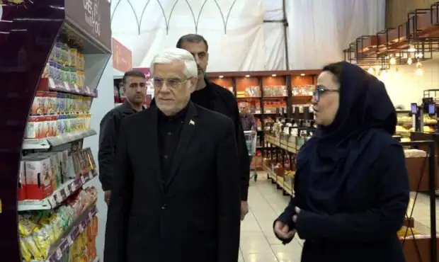 نظارت میدانی معاون اول رئیس‌جمهور بر تامین کالاهای اساسی در فروشگاه شهروند بیهقی