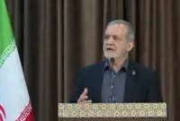 توئیت پزشکیان درباره آیت الله خامنه‌ای به عنوان سومین رهبر انقلاب