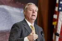 سناتور لیندسی گراهام: چرا عربستان در نبرد با ایران شرکت نمی‌کند؟