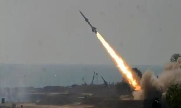 پدافند ایران یک موشک را ساقط کرد + عکس