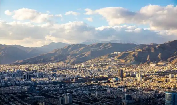 تهرانی‌ها بخوانند / آخرین وضعیت آسمان تهران پس از حمله به انبارهای نفت