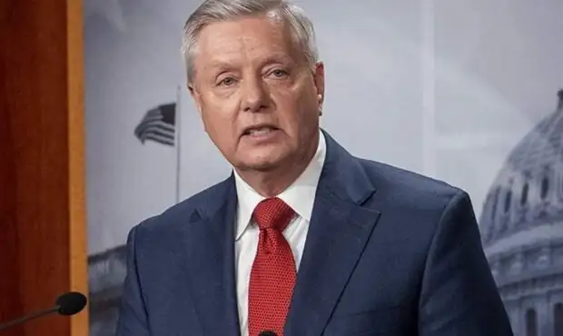 سناتور آمریکایی ایران را تهدید کرد / همه توان نظامی آمریکا در اختیار اسرائیل قرار گیرد