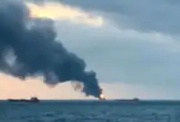 خلیج فارس لرزید / یک نفتکش در شمال ابوظبی منفجر شد