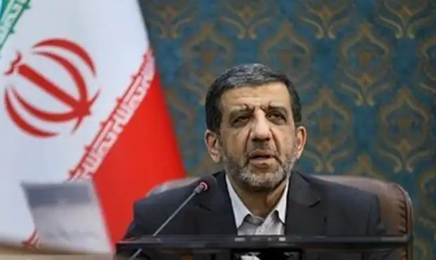 کنایه ضرغامی به ترامپ: اگر نیروی دریایی ایران نابود شده، پس چه کسی تنگه هرمز را بسته؟ بسیج محله ما؟