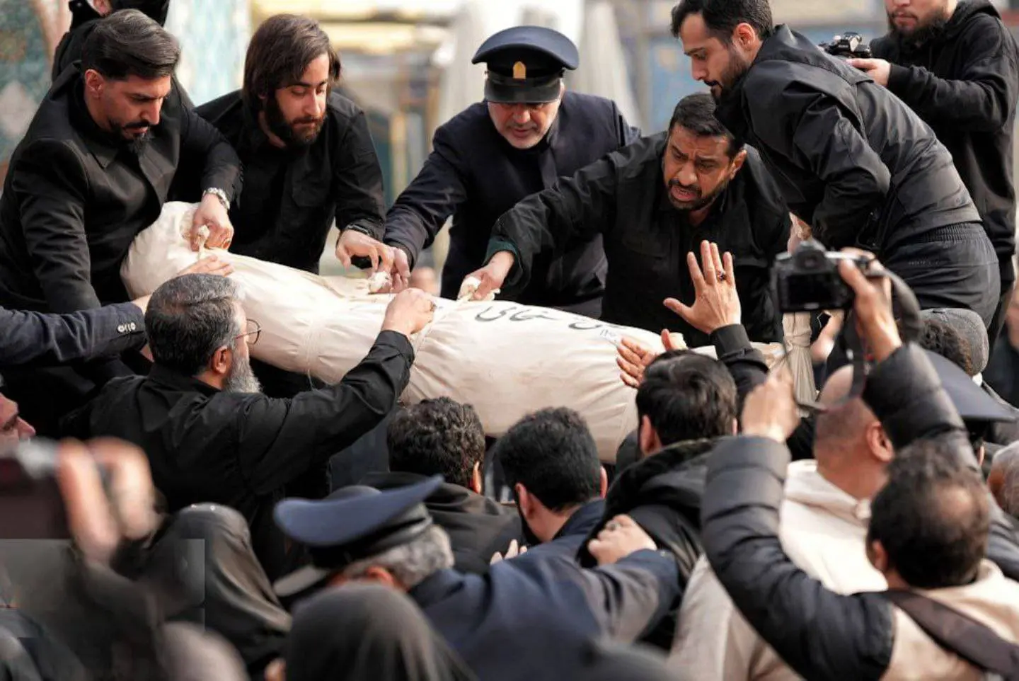 روایت هولناک از بدن بدون سر شهید شمخانی