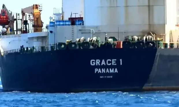 پیروزی بزرگ ایران در مقابل آمریکا و اروپا / نیروی دریایی قدرت‌نمایی کرد