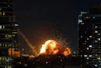 انفجارهای مهیب در اسرائیل / بمب‌های خوشه‌ای به تل آویو رسید